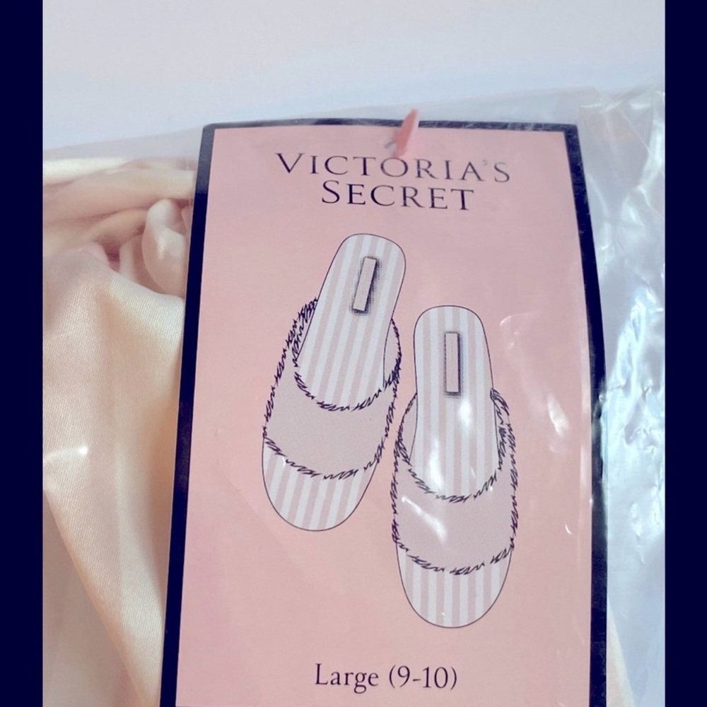 Victoria’s Secret Signature Satin & Fur Slippers - Picture 3 of 6